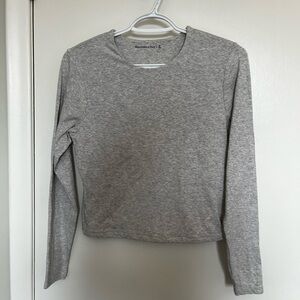 Abercrombie & Fitch Gray Long Sleeve Top
